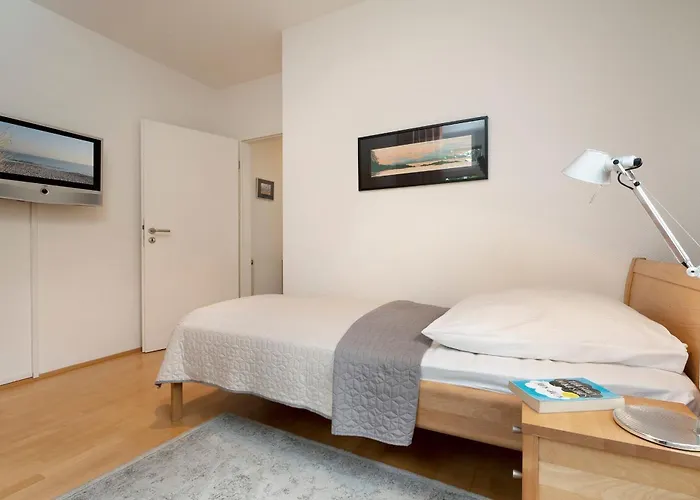 Lejlighed Am Hang- 11 *